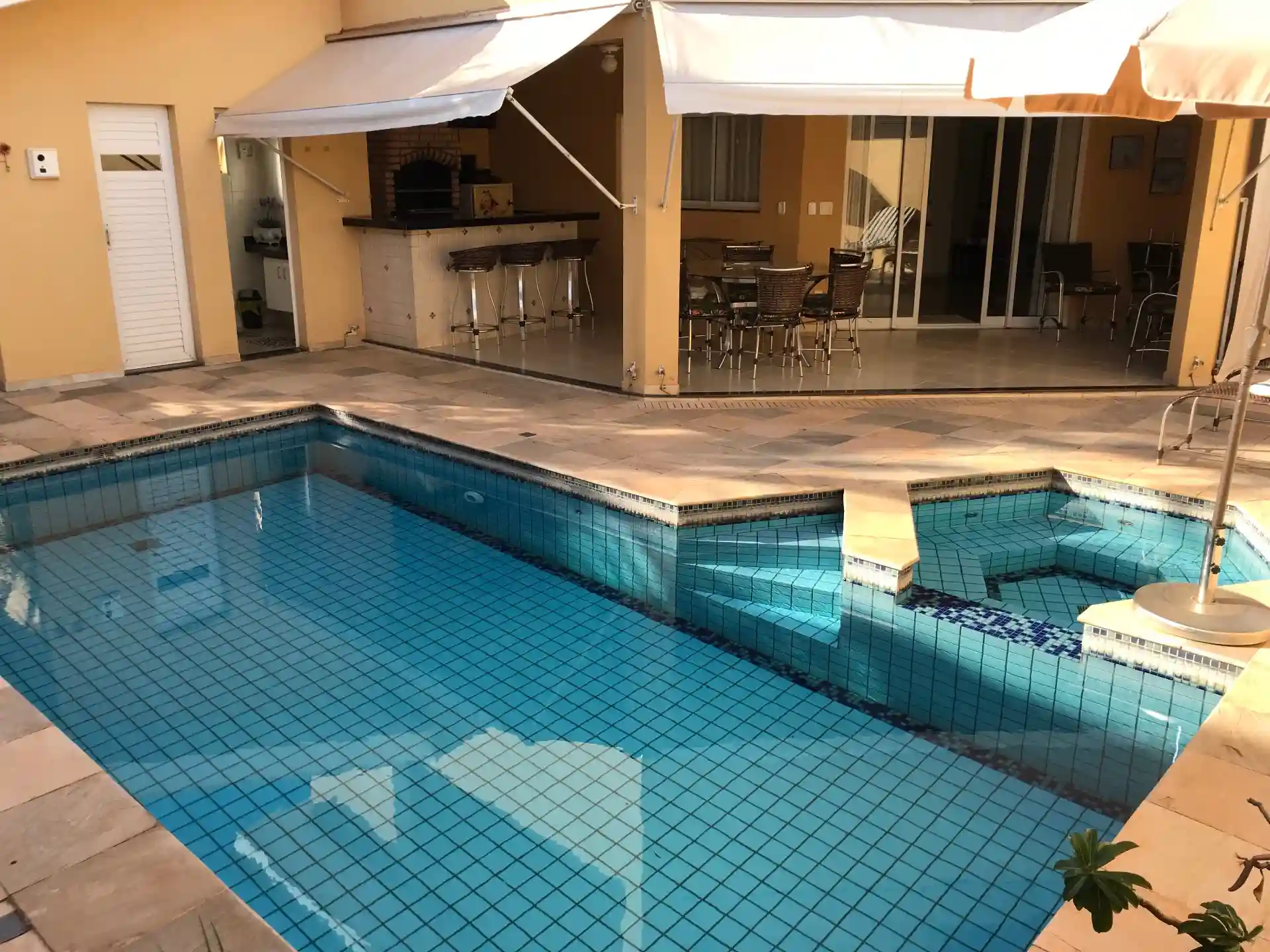 Casa de Condomínio com 3 quartos à venda, 353m² — foto 3 de 25