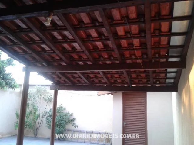Casa à venda — foto 1 de 4