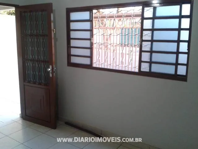 Casa à venda — foto 3 de 4