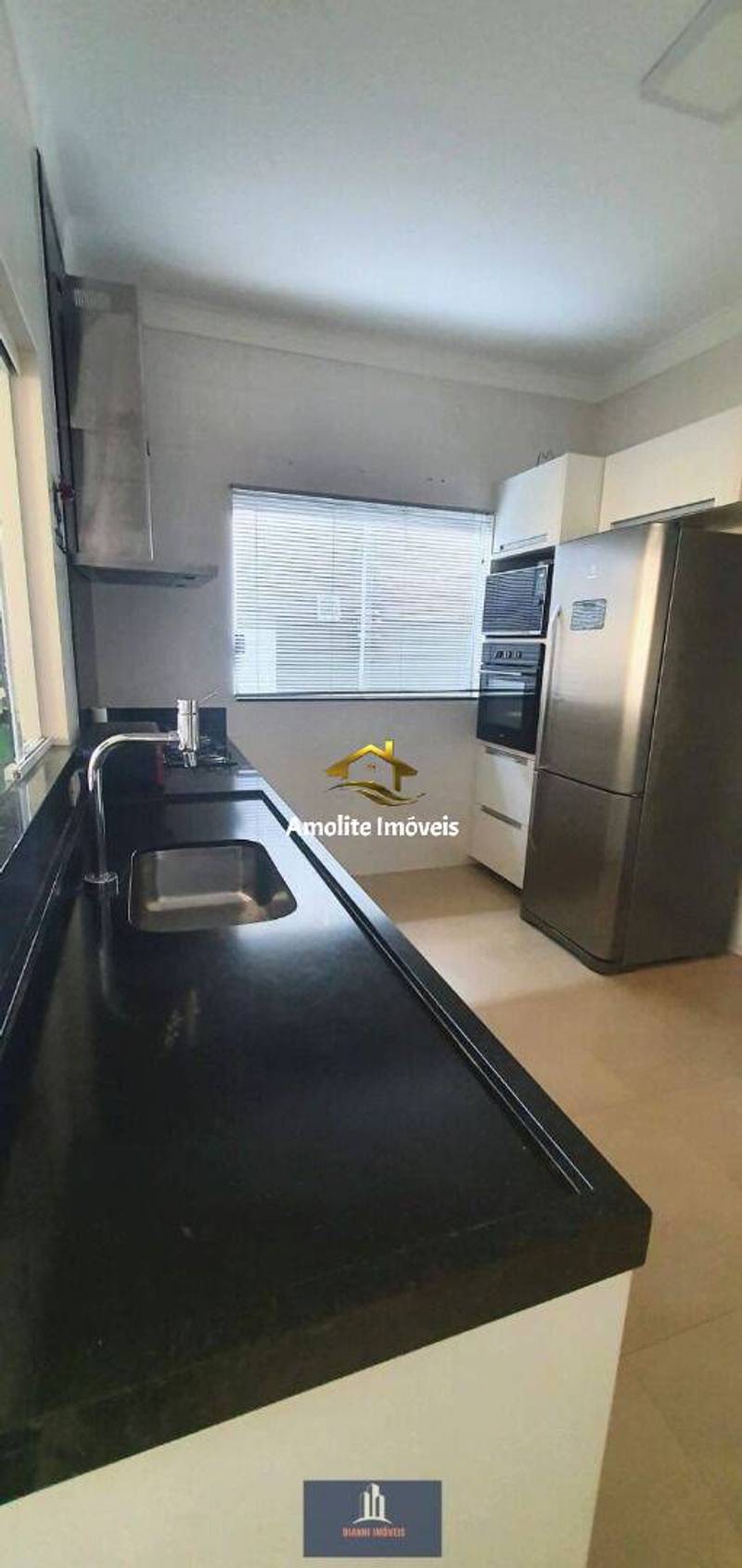 Casa de Condomínio com 3 quartos à venda, 234m² — foto 22 de 36