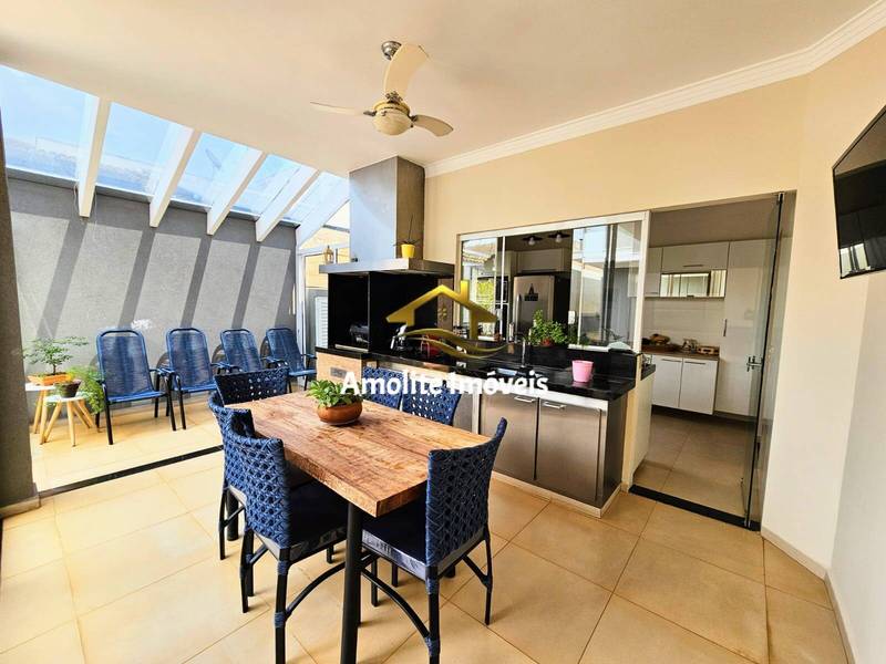 Casa de Condomínio com 3 quartos à venda, 234m² — foto 5 de 36
