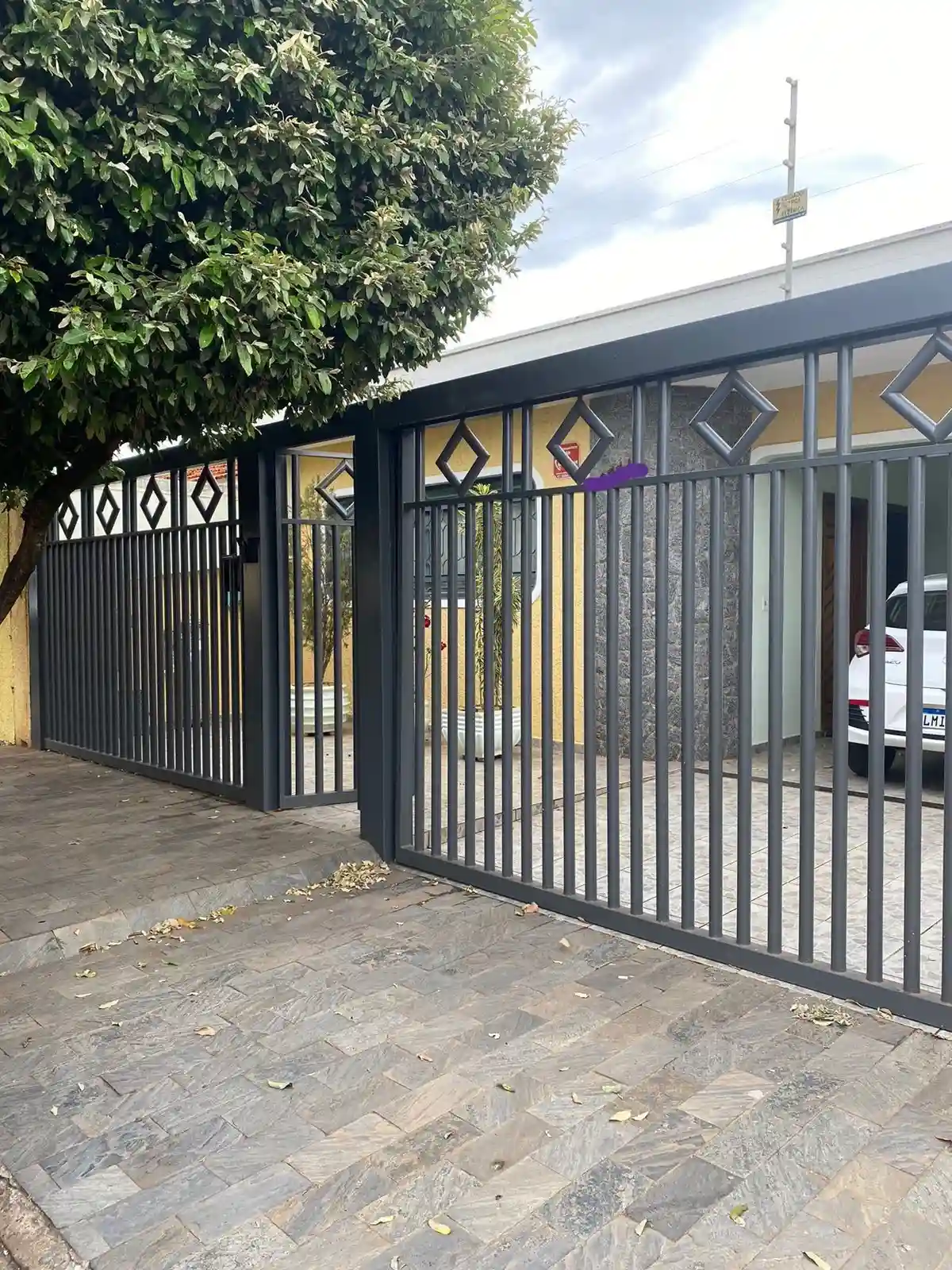 Casa com 3 quartos à venda, 180m² — foto 1 de 24
