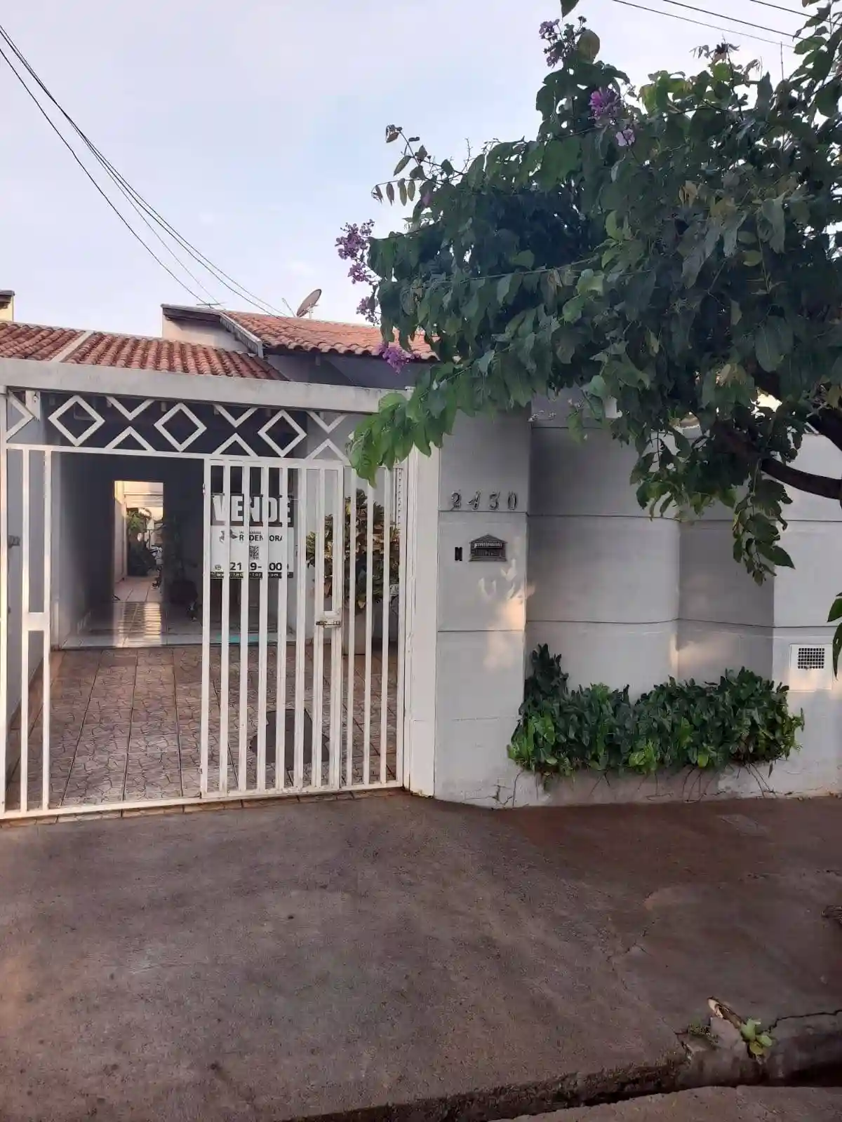 Casa com 3 quartos à venda, 180m² — foto 1 de 21