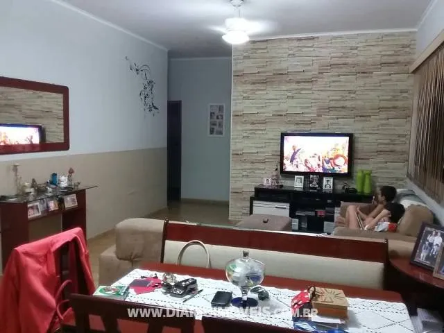 Casa à venda — foto 3 de 3