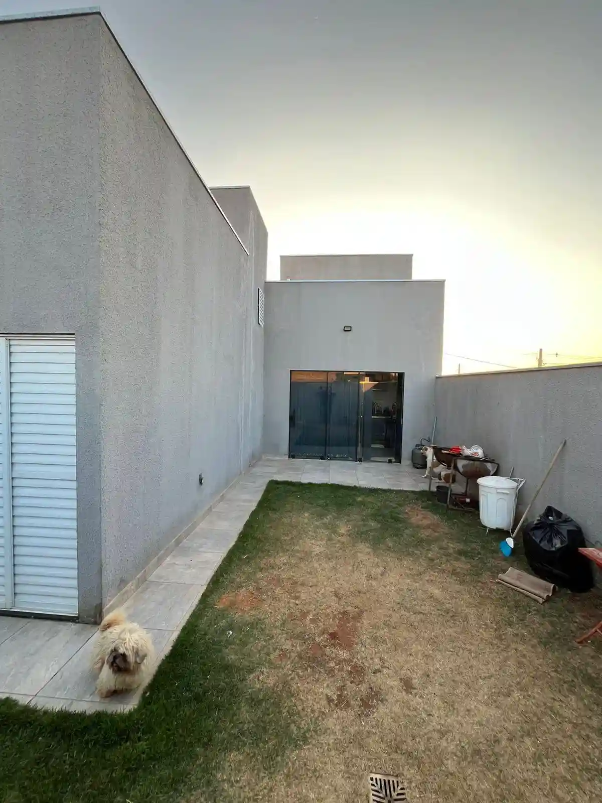 Casa de Condomínio com 3 quartos à venda, 160m² — foto 2 de 6