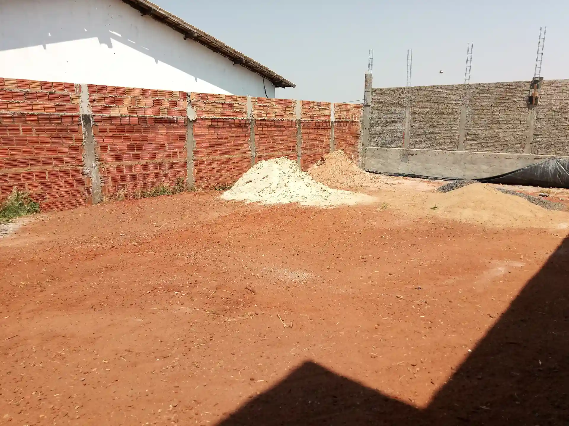 Terreno / Lote / Condomínio  à venda, 200m² — foto 2 de 5