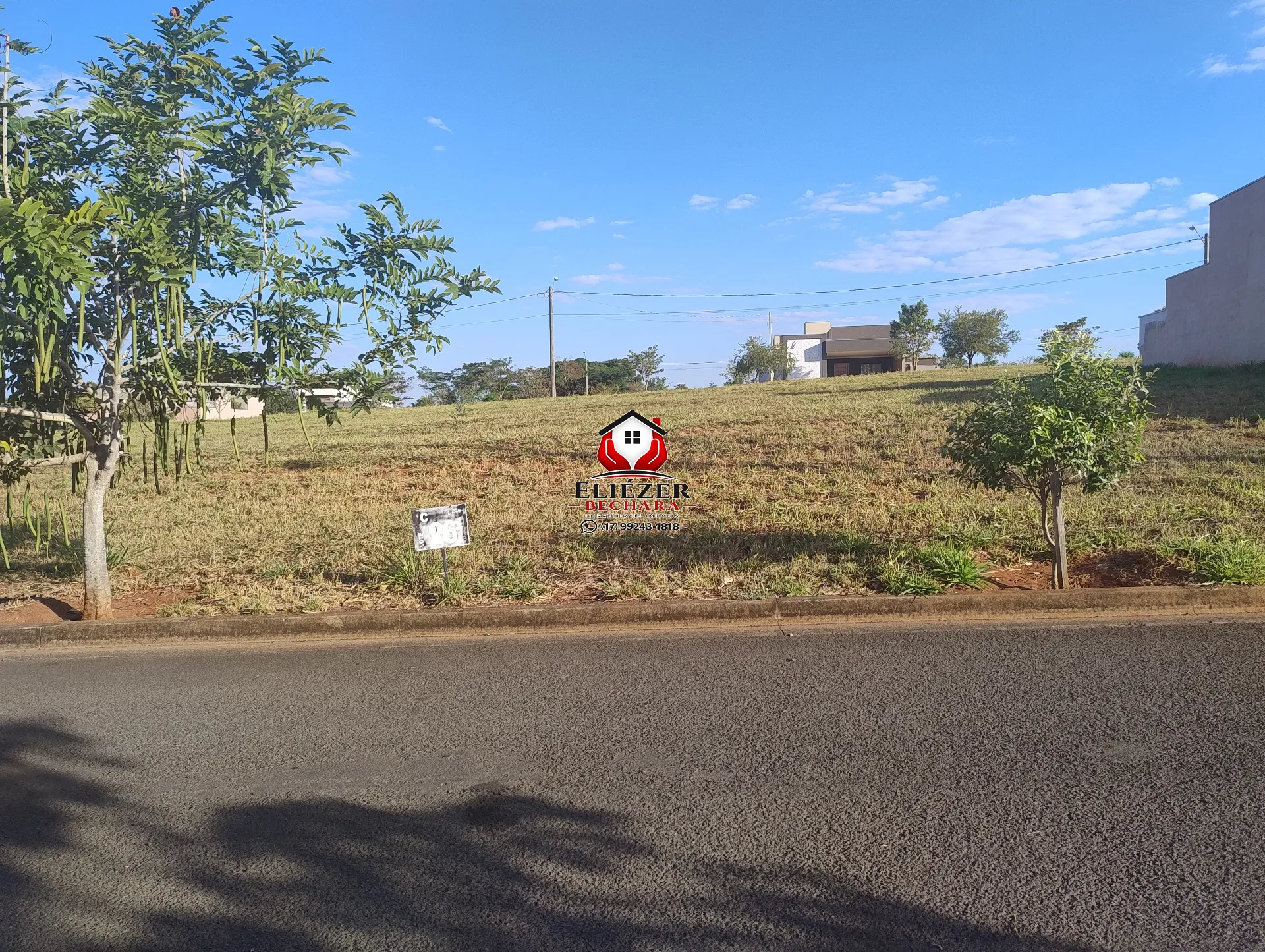 Terreno / Lote / Condomínio à venda, 239m² — foto 3 de 22