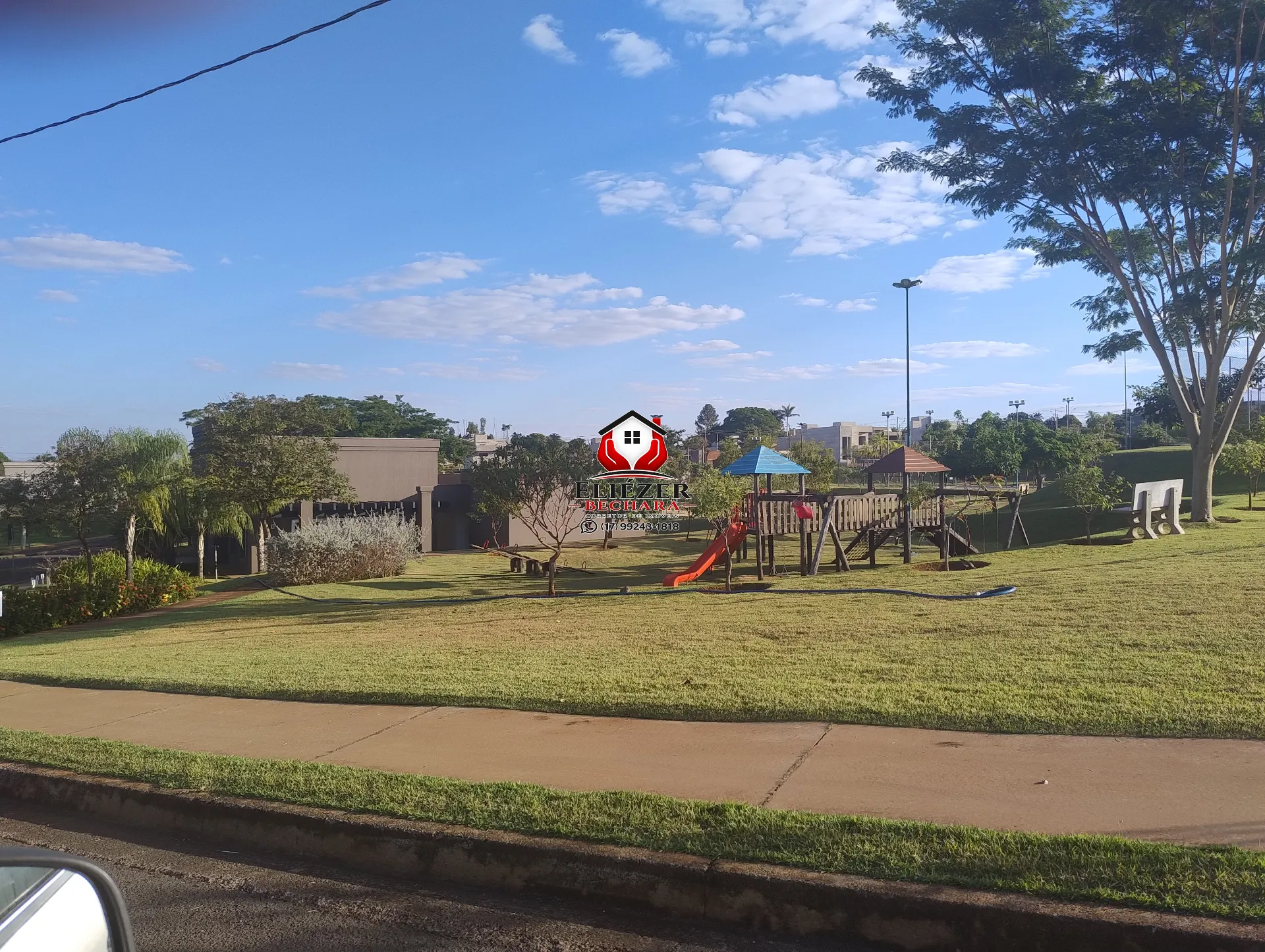 Terreno / Lote / Condomínio à venda, 239m² — foto 20 de 22