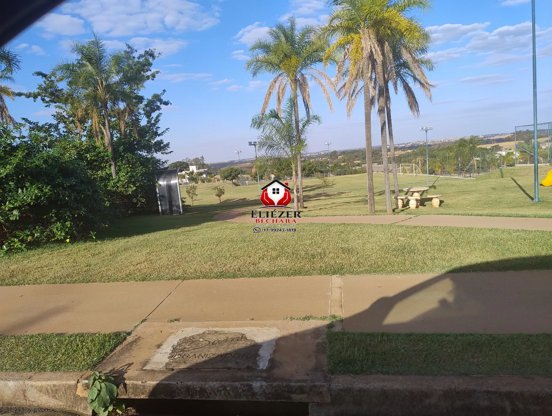 Terreno / Lote / Condomínio à venda, 239m² — foto 13 de 22