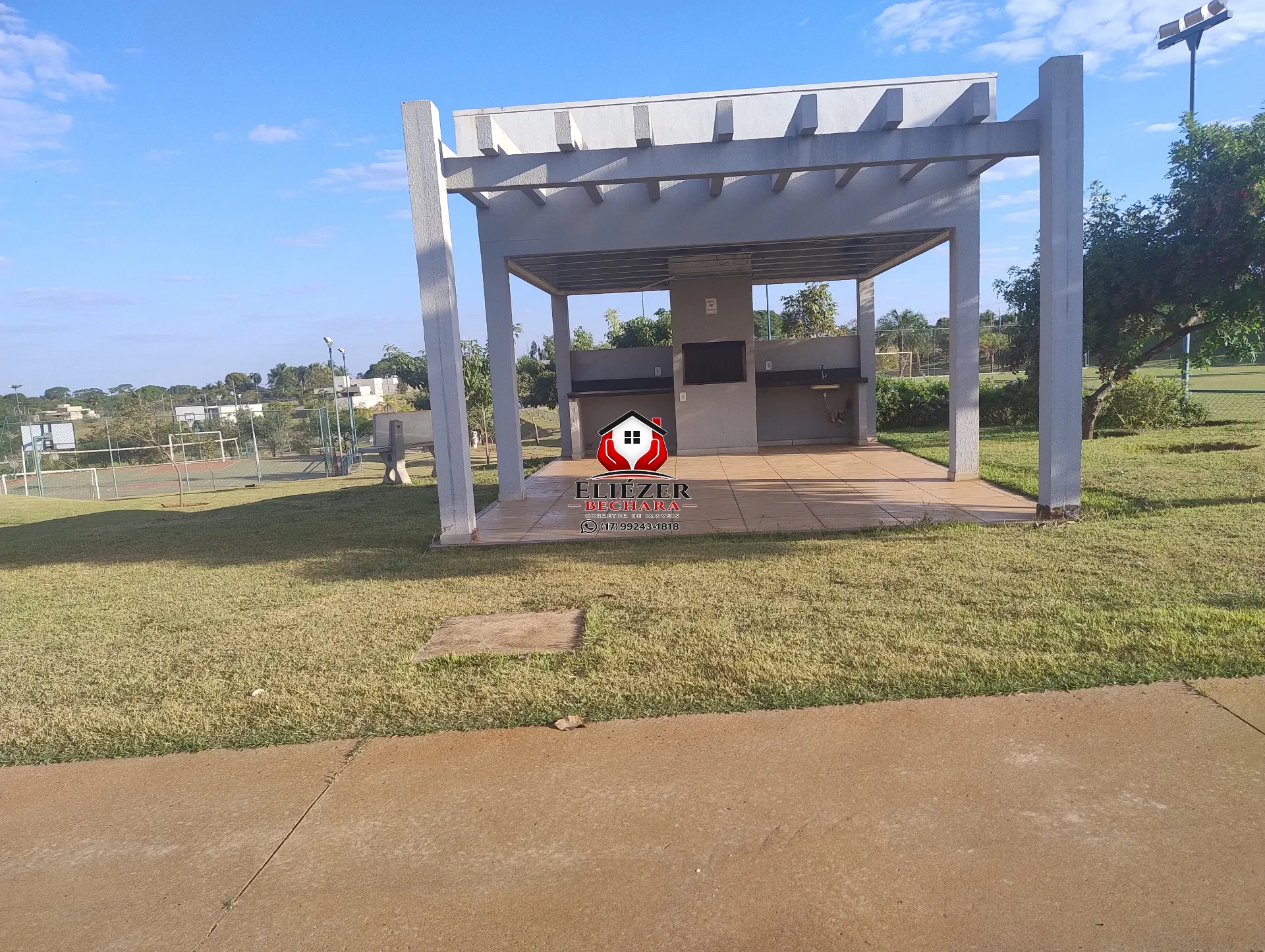 Terreno / Lote / Condomínio à venda, 239m² — foto 16 de 22