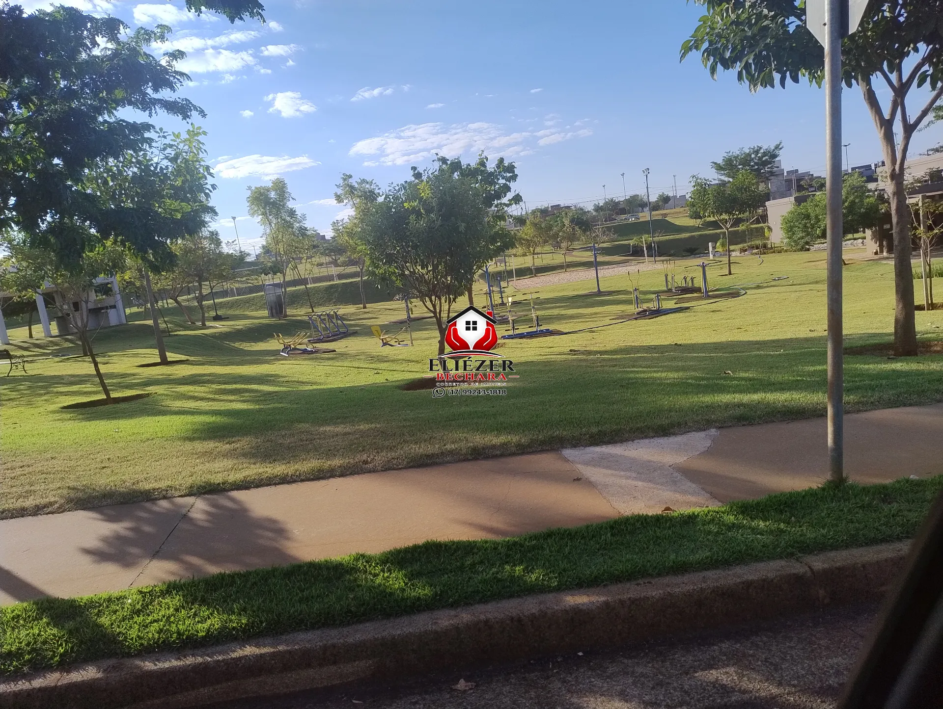 Terreno / Lote / Condomínio à venda, 239m² — foto 4 de 22