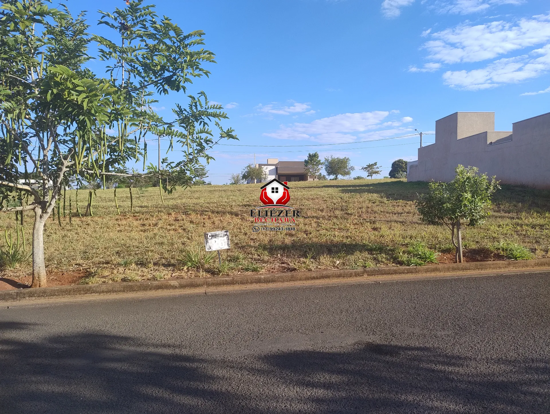 Terreno / Lote / Condomínio à venda, 239m² — foto 2 de 22