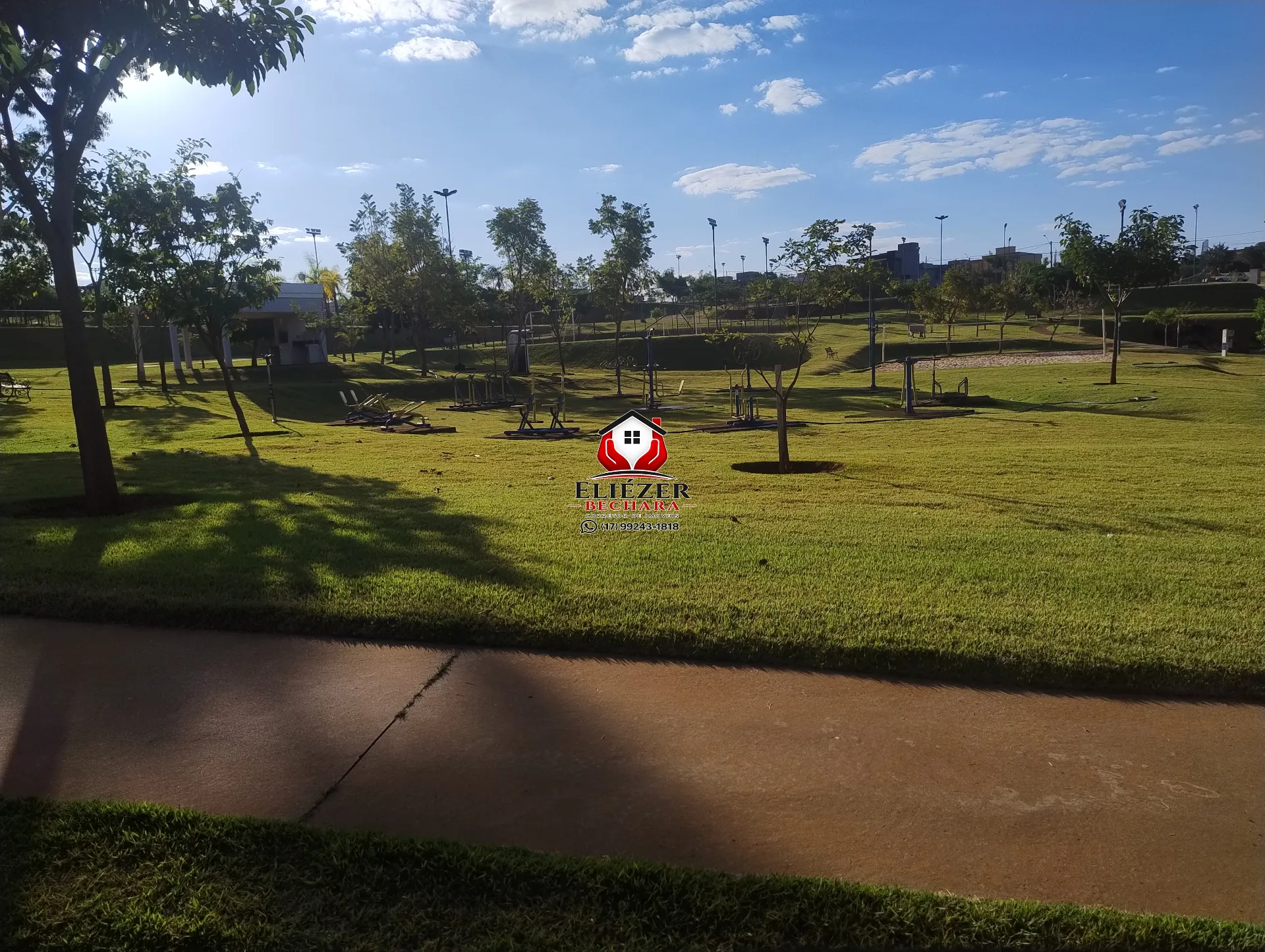 Terreno / Lote / Condomínio à venda, 239m² — foto 6 de 22