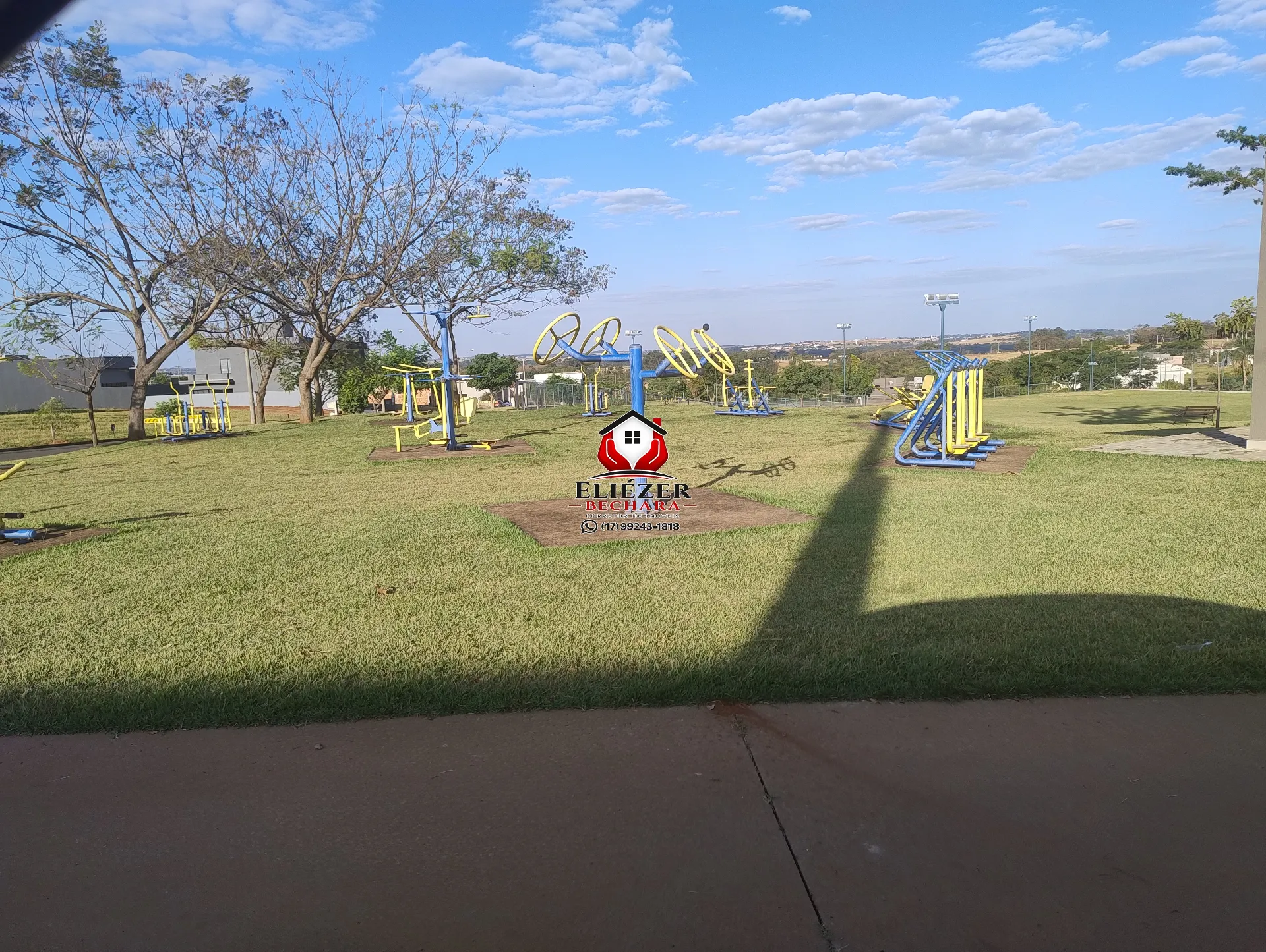 Terreno / Lote / Condomínio à venda, 239m² — foto 14 de 22