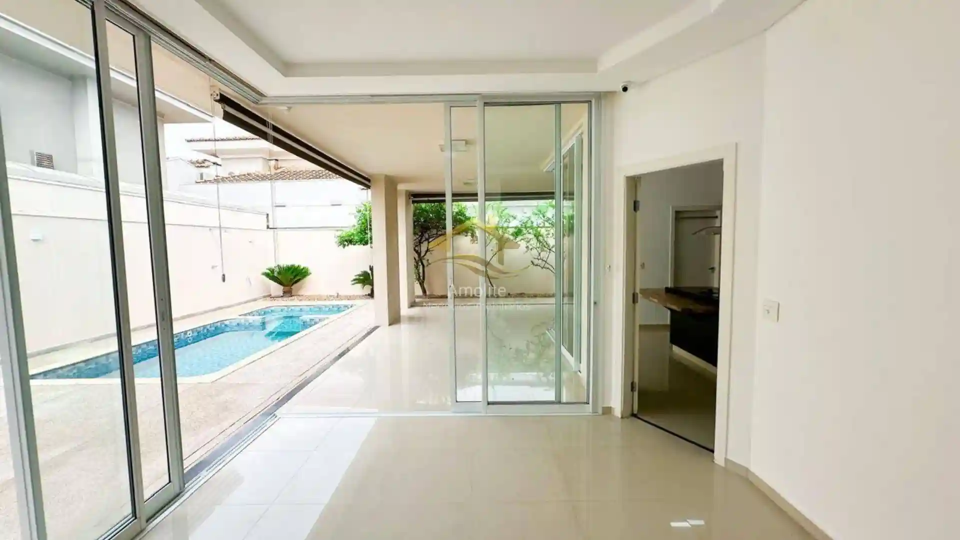 Casa de Condomínio com 3 quartos à venda, 260m² — foto 43 de 50