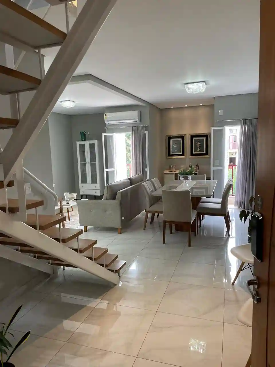 Cobertura com 3 quartos à venda, 192m² — foto 1 de 12