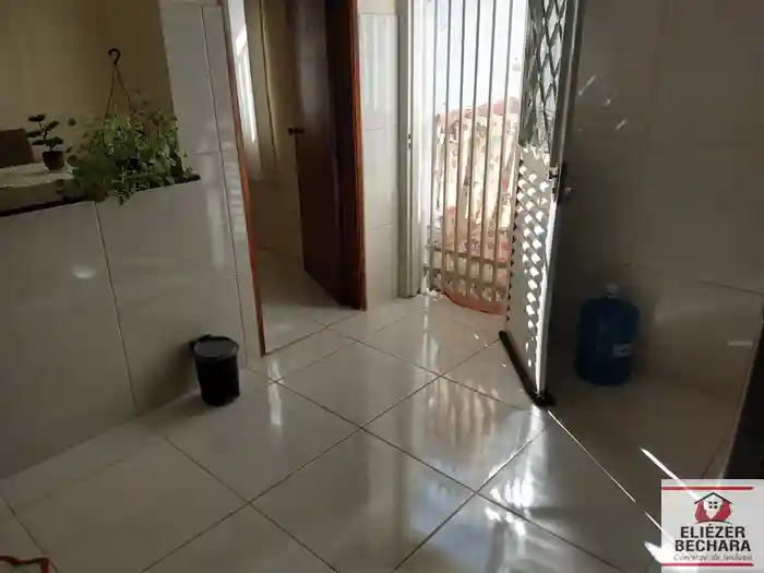 Casa à venda — foto 16 de 25