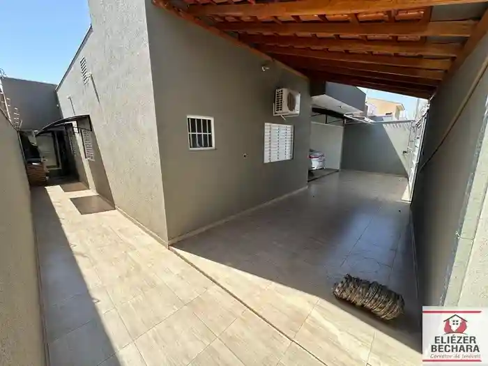 Casa com 3 quartos à venda, 184m² — foto 3 de 22