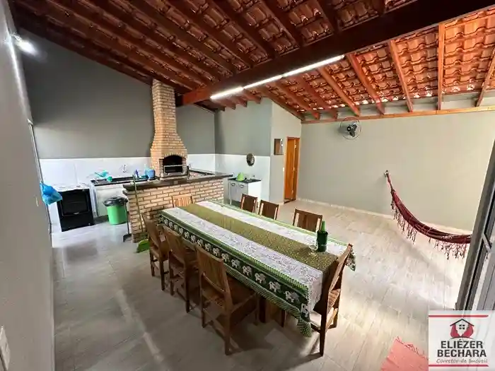 Casa com 3 quartos à venda, 184m² — foto 17 de 22