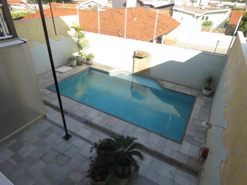 Casa à venda — foto 2 de 5