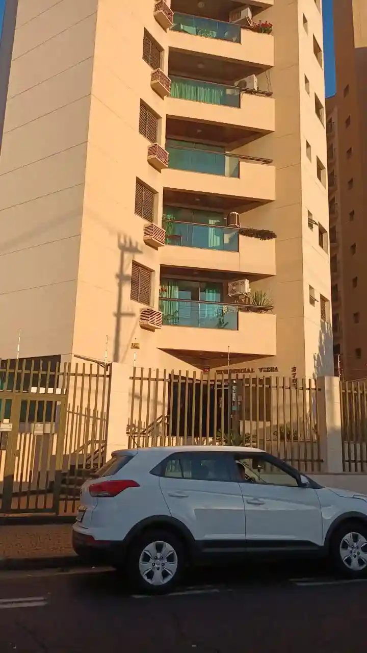 Apartamento com 3 quartos à venda, 194m² — foto 1 de 11
