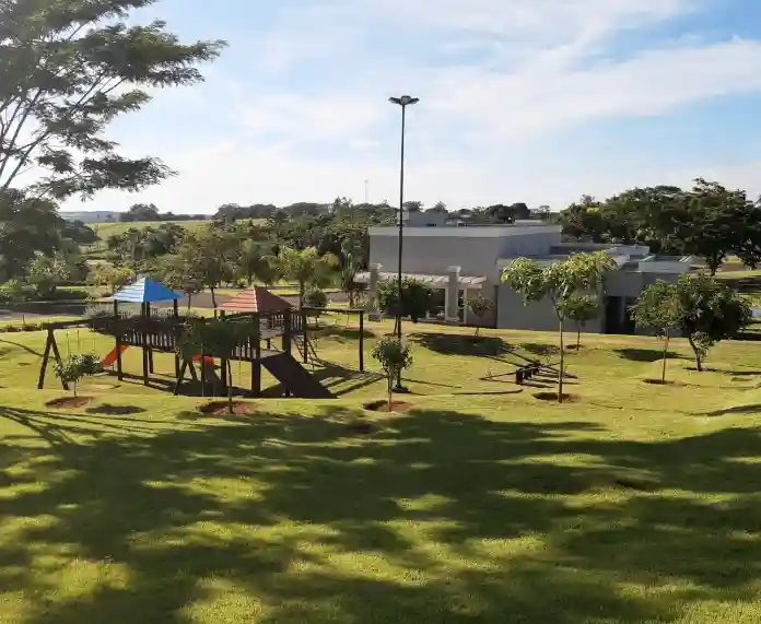 Terreno / Lote / Condomínio  à venda, 227m² — foto 3 de 5