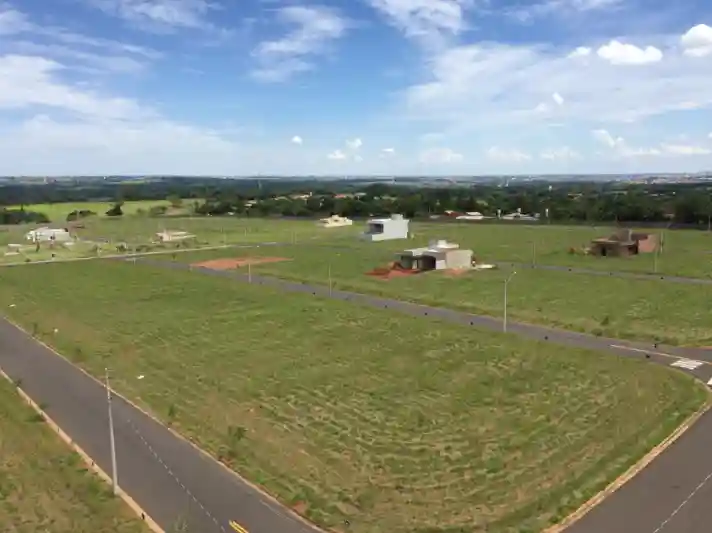 Terreno / Lote / Condomínio  à venda, 227m² — foto 2 de 5
