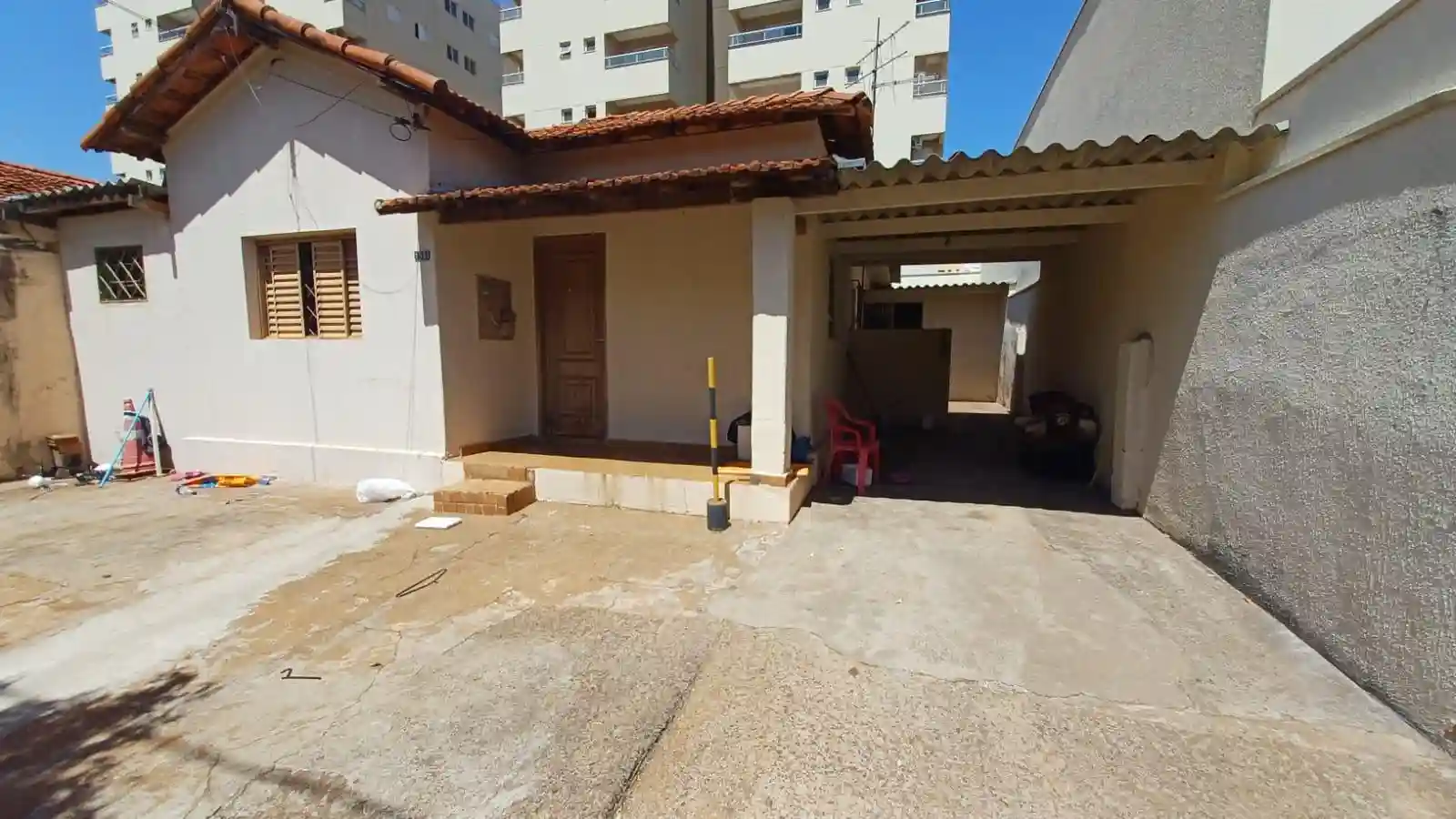 Casa com 3 quartos à venda, 118m² — foto 1 de 15