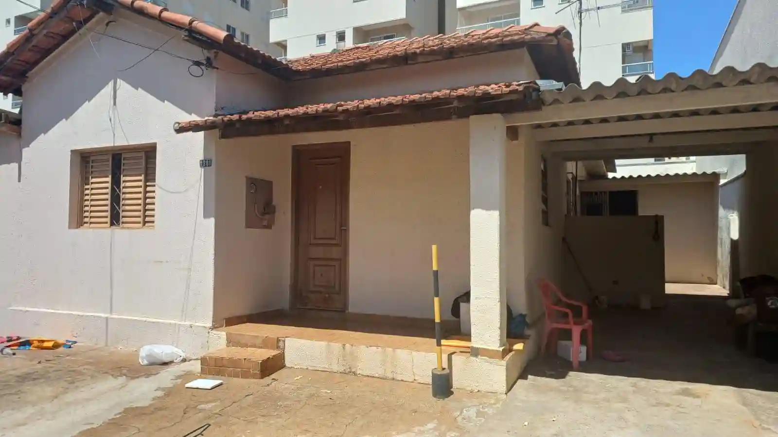 Casa com 3 quartos à venda, 118m² — foto 2 de 15