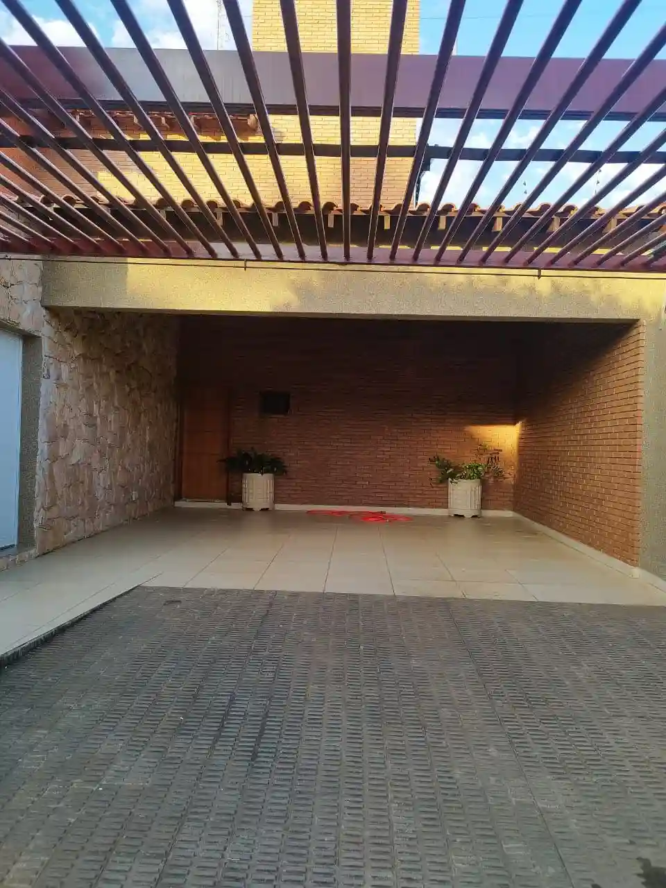 Casa com 3 quartos à venda, 350m² — foto 3 de 33