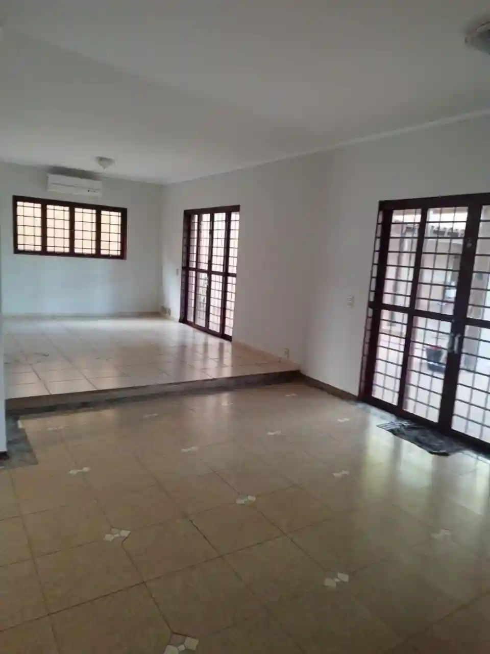 Casa com 3 quartos à venda, 350m² — foto 10 de 33
