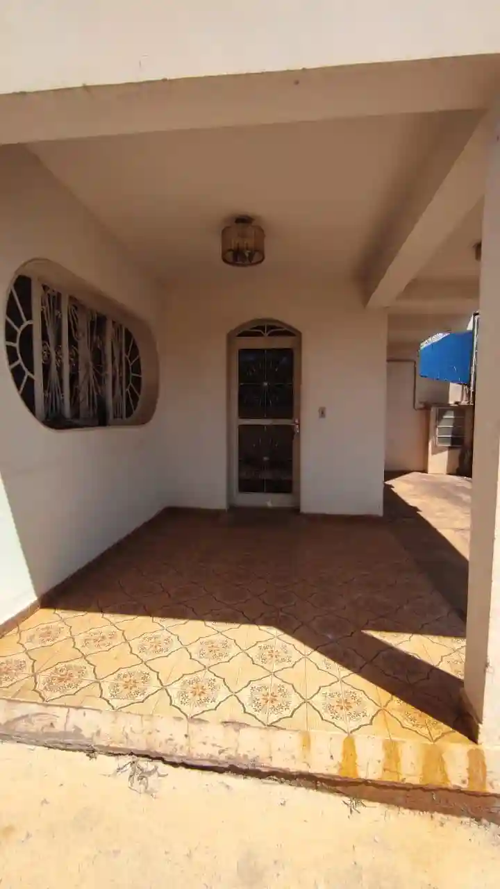 Casa com 3 quartos à venda, 440m² — foto 4 de 29