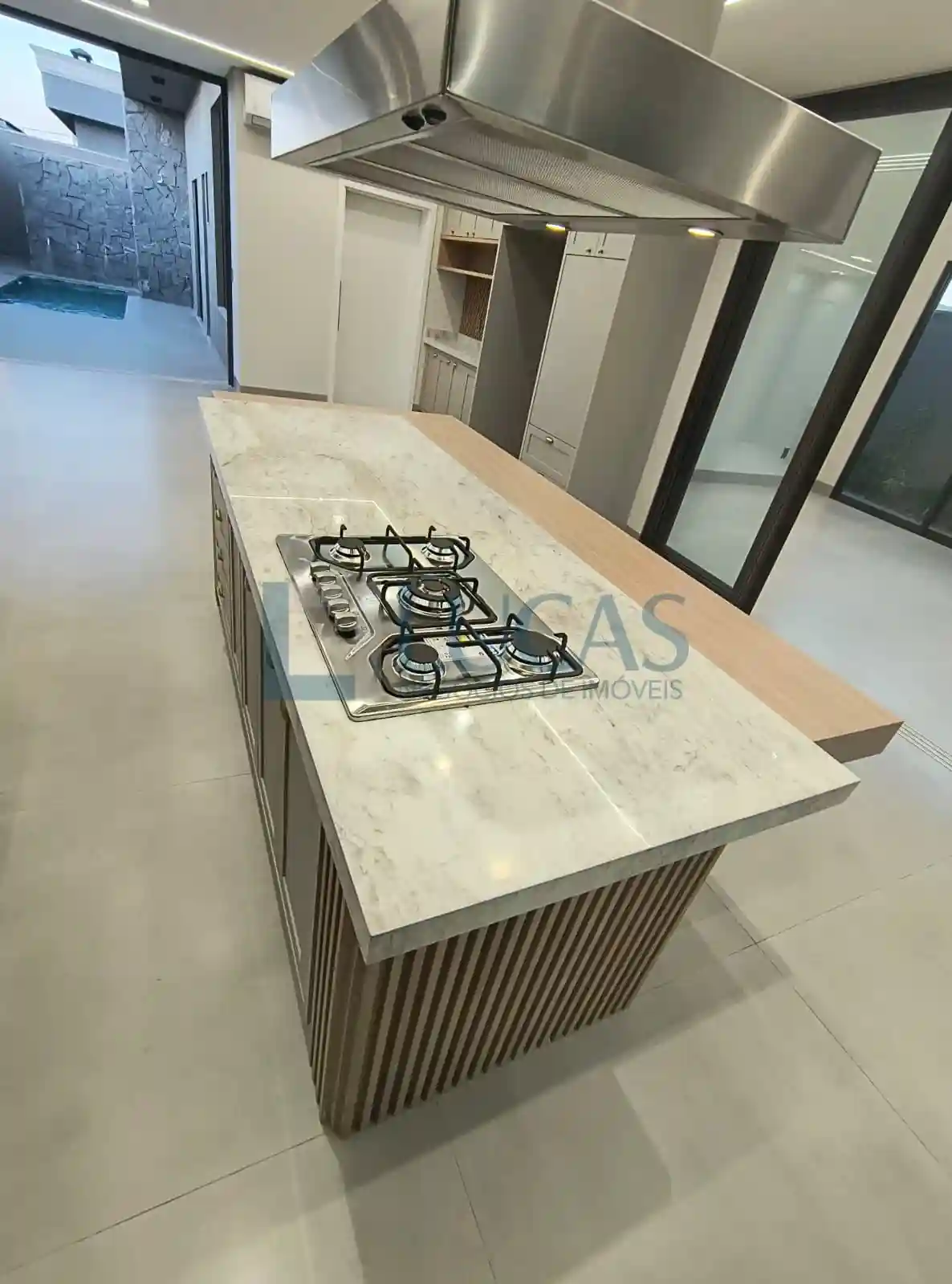 Casa de Condomínio com 3 quartos à venda, 243m² — foto 7 de 23