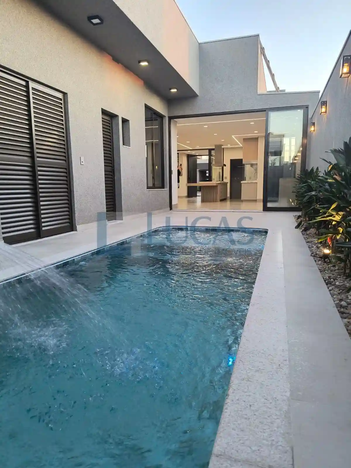 Casa de Condomínio com 3 quartos à venda, 243m² — foto 23 de 23
