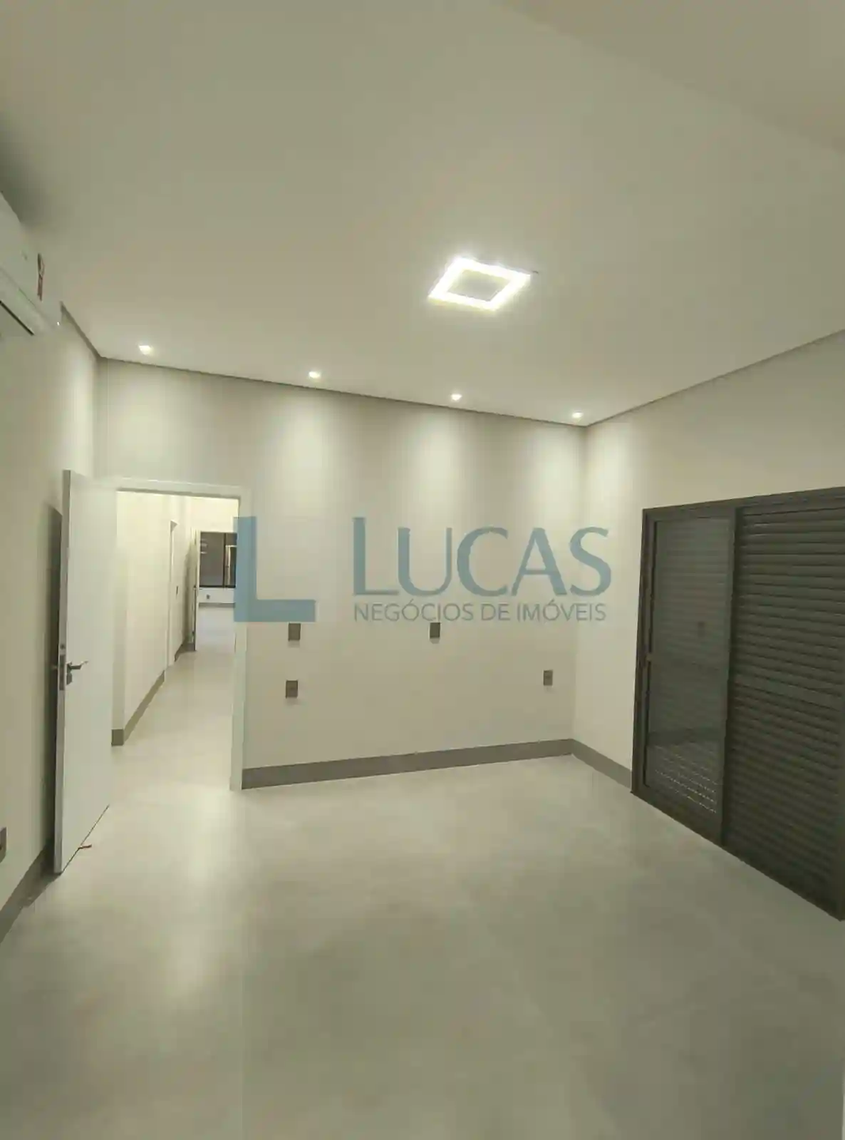 Casa de Condomínio com 3 quartos à venda, 243m² — foto 21 de 23