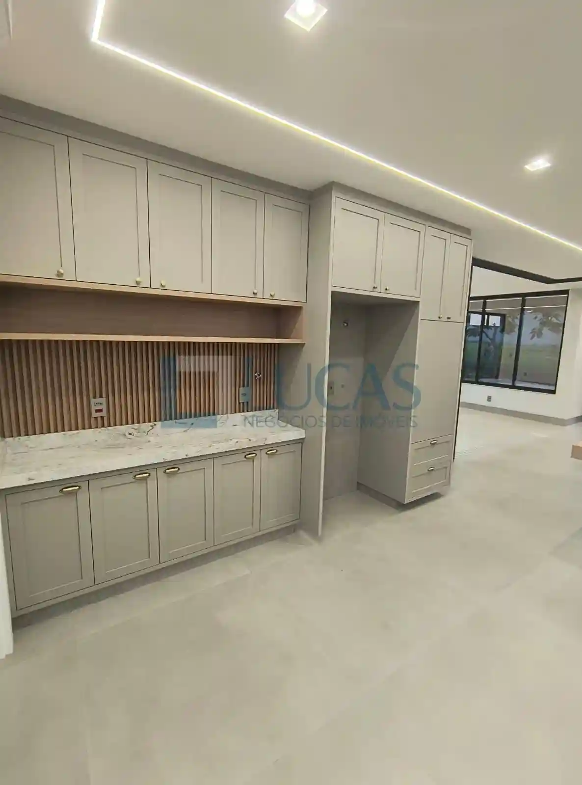 Casa de Condomínio com 3 quartos à venda, 243m² — foto 13 de 23