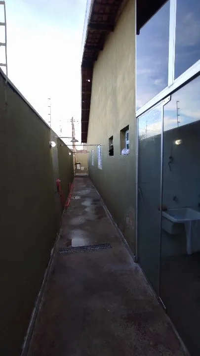 Casa com 3 quartos à venda, 140m² — foto 2 de 6