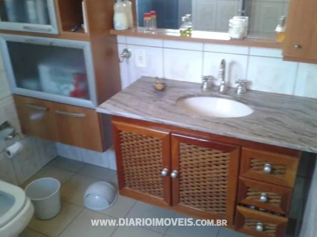 Casa à venda — foto 1 de 4
