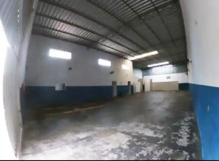Loja / Salão / Ponto Comercial  à venda, 360m² — foto 1 de 7