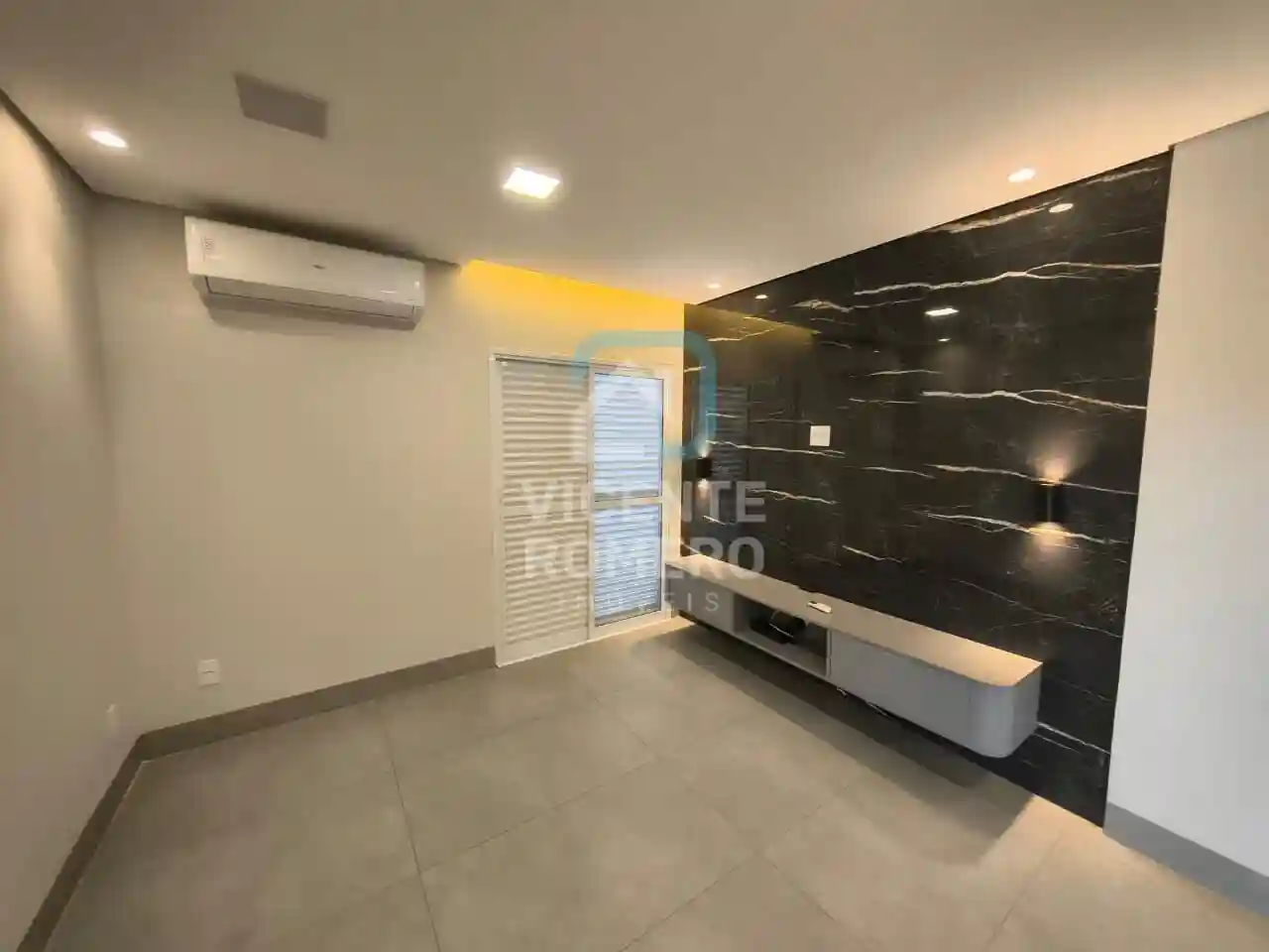 Apartamento com 2 quartos para aluguel, 65m² — foto 9 de 13