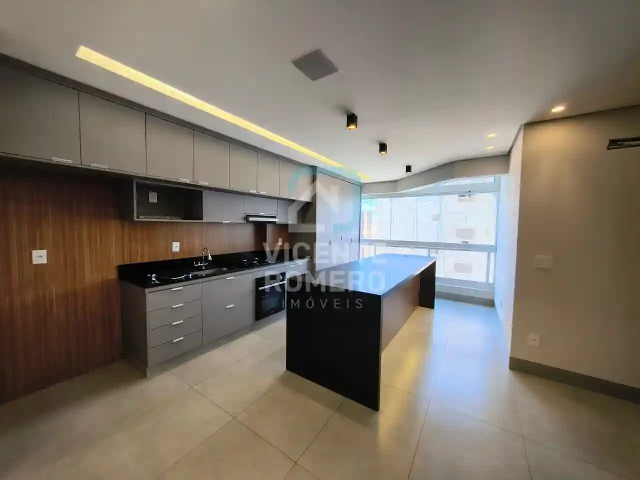 Apartamento com 2 quartos para aluguel, 65m² — foto 1 de 13