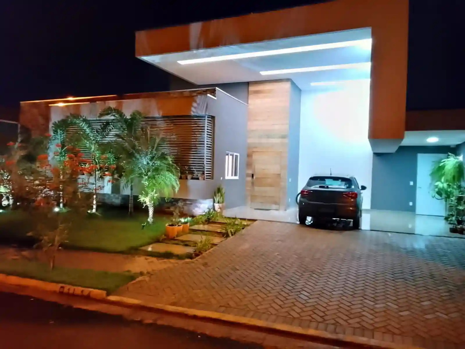 Casa com 3 quartos à venda, 212m² — foto 3 de 13