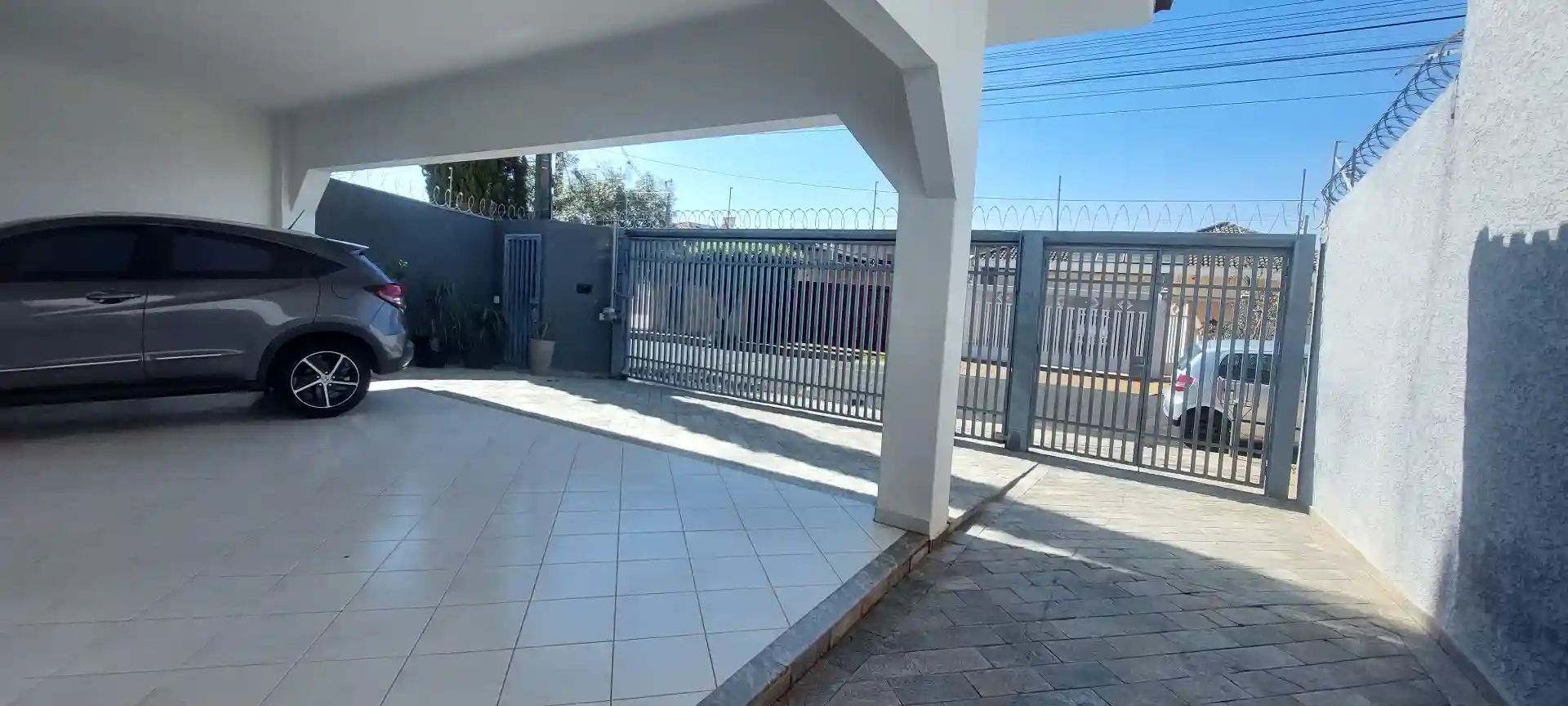 Casa Comercial com 3 quartos para aluguel, 250m² — foto 1 de 30