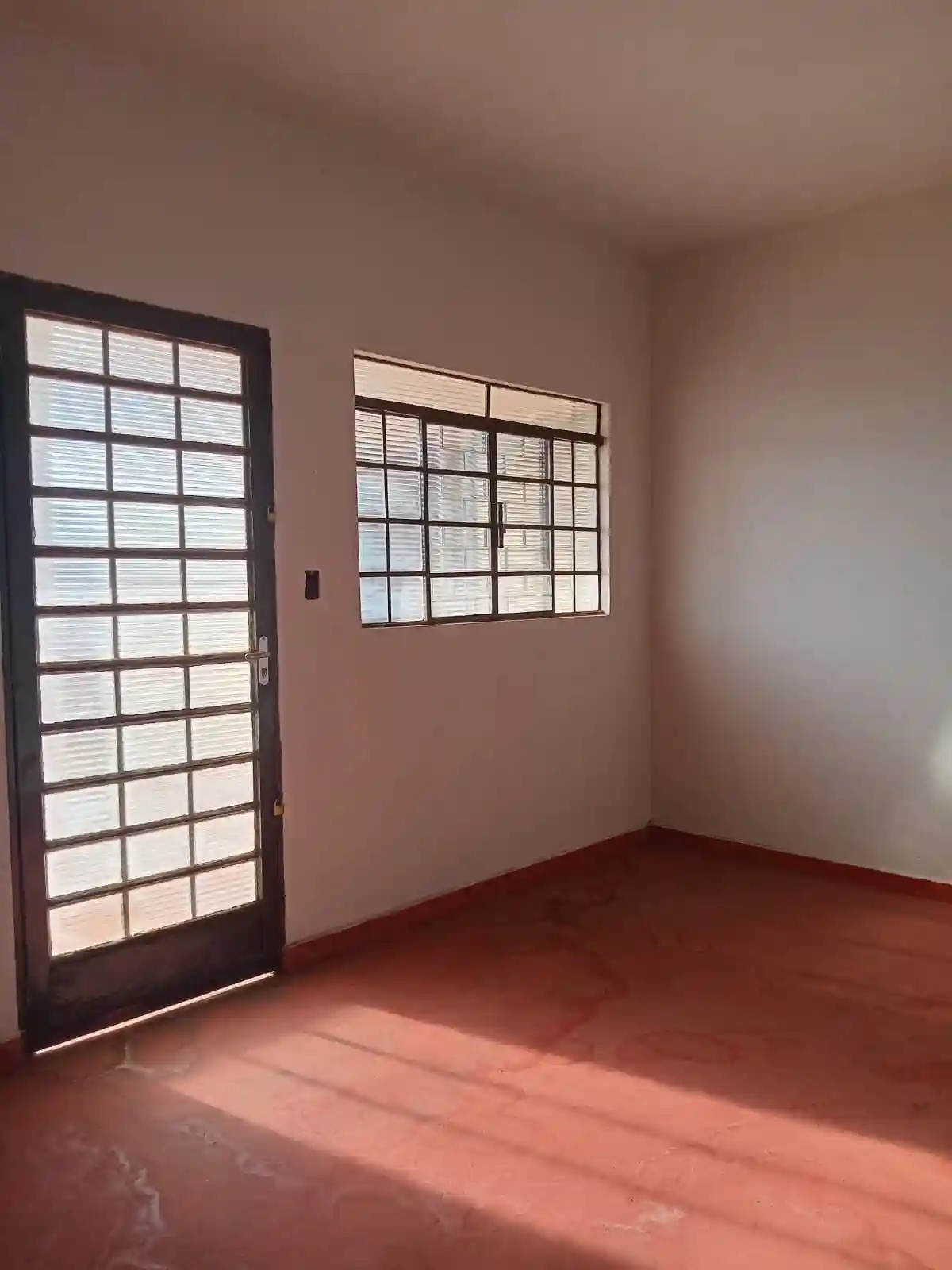 Casa com 1 quarto à venda, 80m² — foto 3 de 7