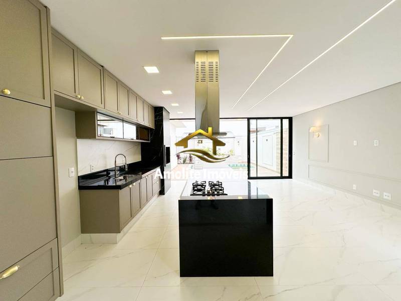 Casa de Condomínio com 3 quartos à venda, 220m² — foto 13 de 24