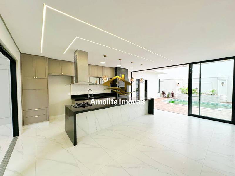 Casa de Condomínio com 3 quartos à venda, 220m² — foto 14 de 24