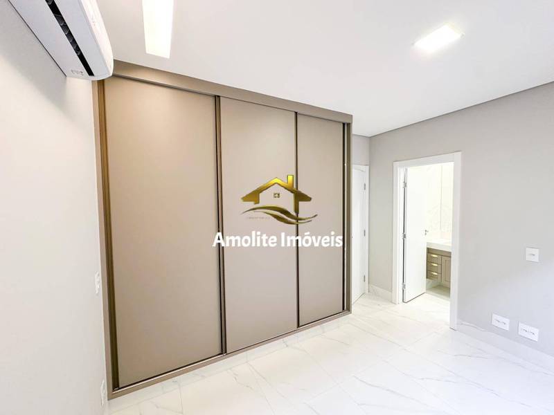 Casa de Condomínio com 3 quartos à venda, 220m² — foto 4 de 24