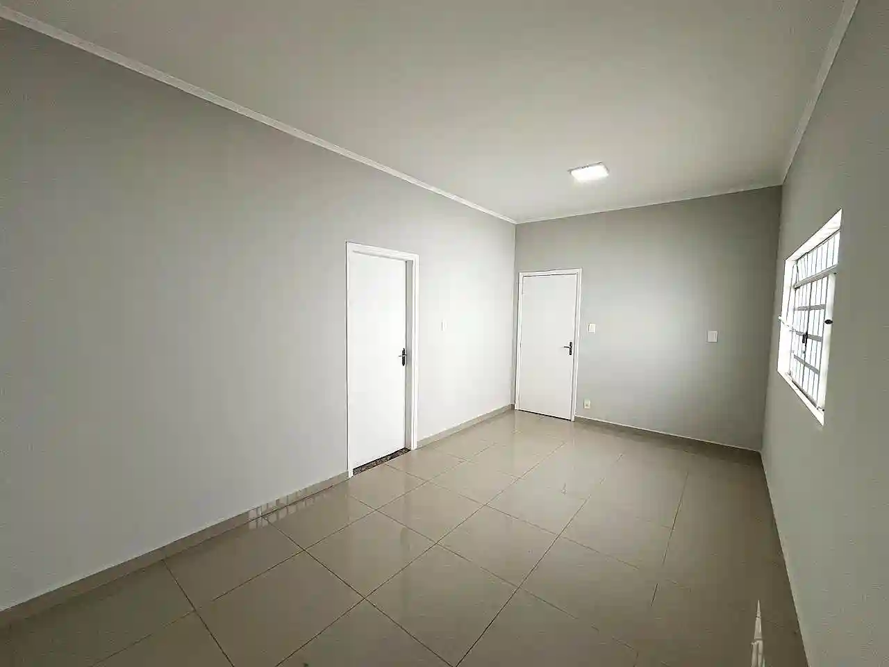 Casa Comercial com 5 quartos para aluguel, 180m² — foto 10 de 17