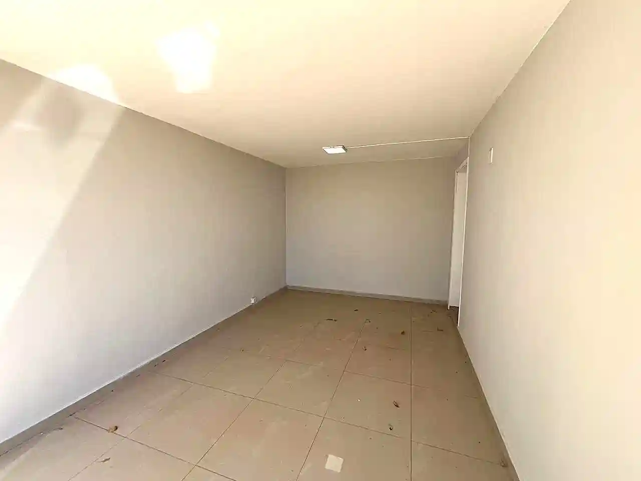 Casa Comercial com 5 quartos para aluguel, 180m² — foto 4 de 17