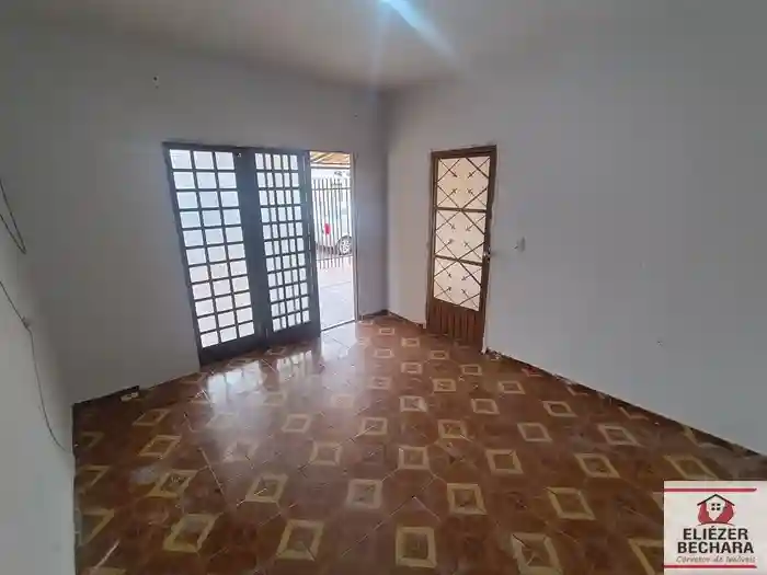 Casa com 3 quartos à venda, 120m² — foto 1 de 21